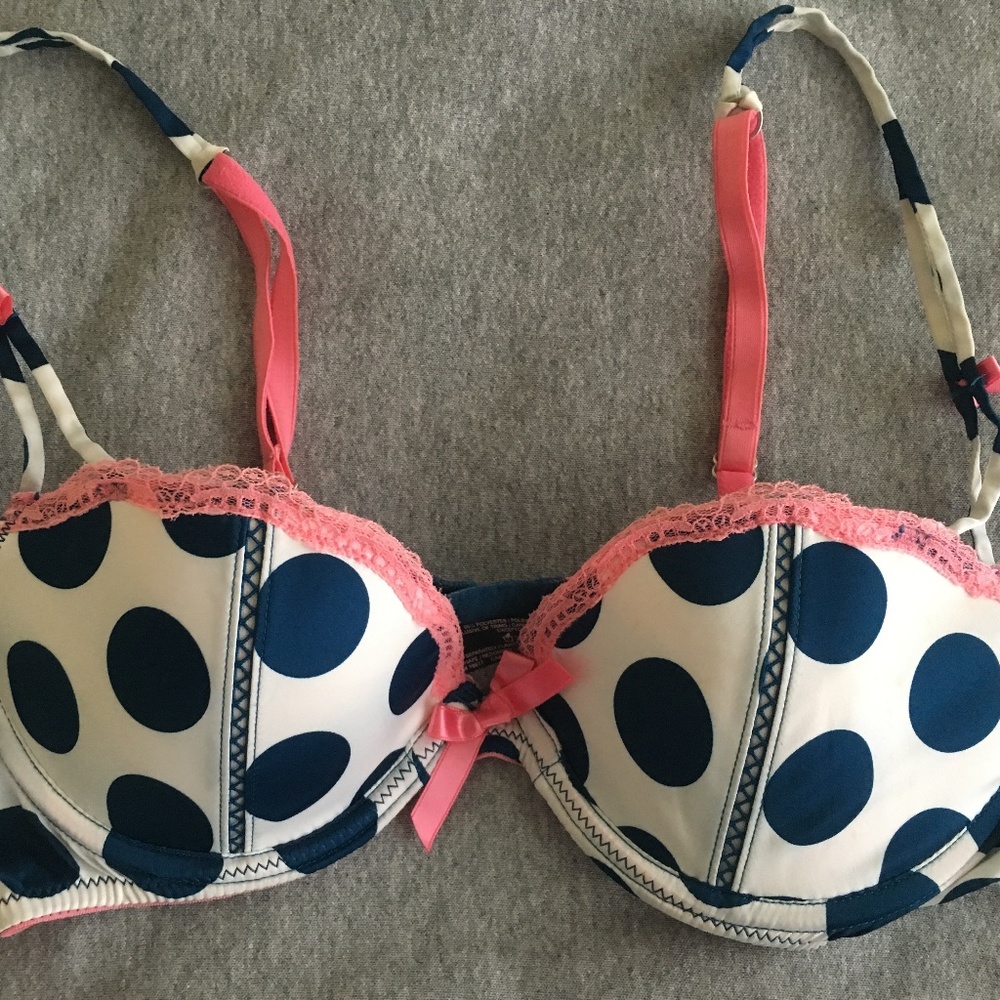 Victorias Secret Sexy Little Things Bra